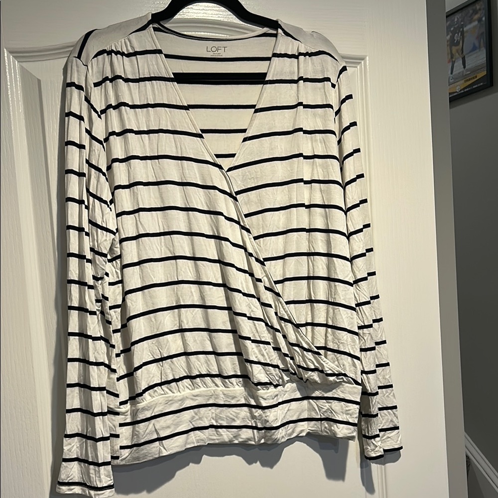 LOFT Women's Black and White Striped Top